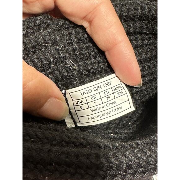 UGG CLASSIC CARDY 1967 KNIT BUTTON BLACK‎ TALL BOOTS US Sz 6 WOMEN Discontinued - Picture 12 of 13